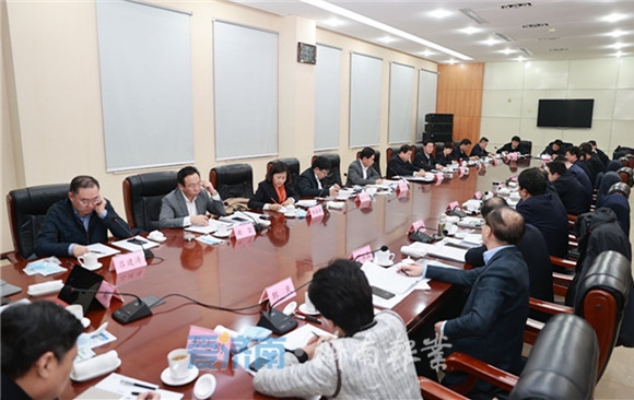 孙立成主持召开部分区委书记座谈会：深入学习贯彻党的十九届五中全会精神 打造引领济南高质量发展的核心增长极