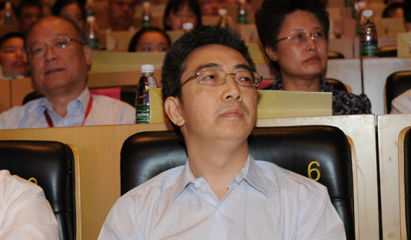 图为中国科协书记处书记,党组成员吴海鹰出席启动仪式.