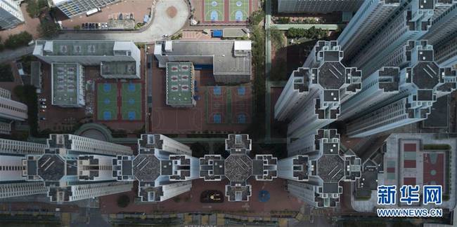 这是6月6日拍摄的香港天水围公共屋邨。新华社记者吕小炜摄