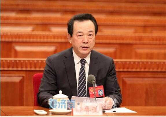 市十七届人大二次会议举行预备会议